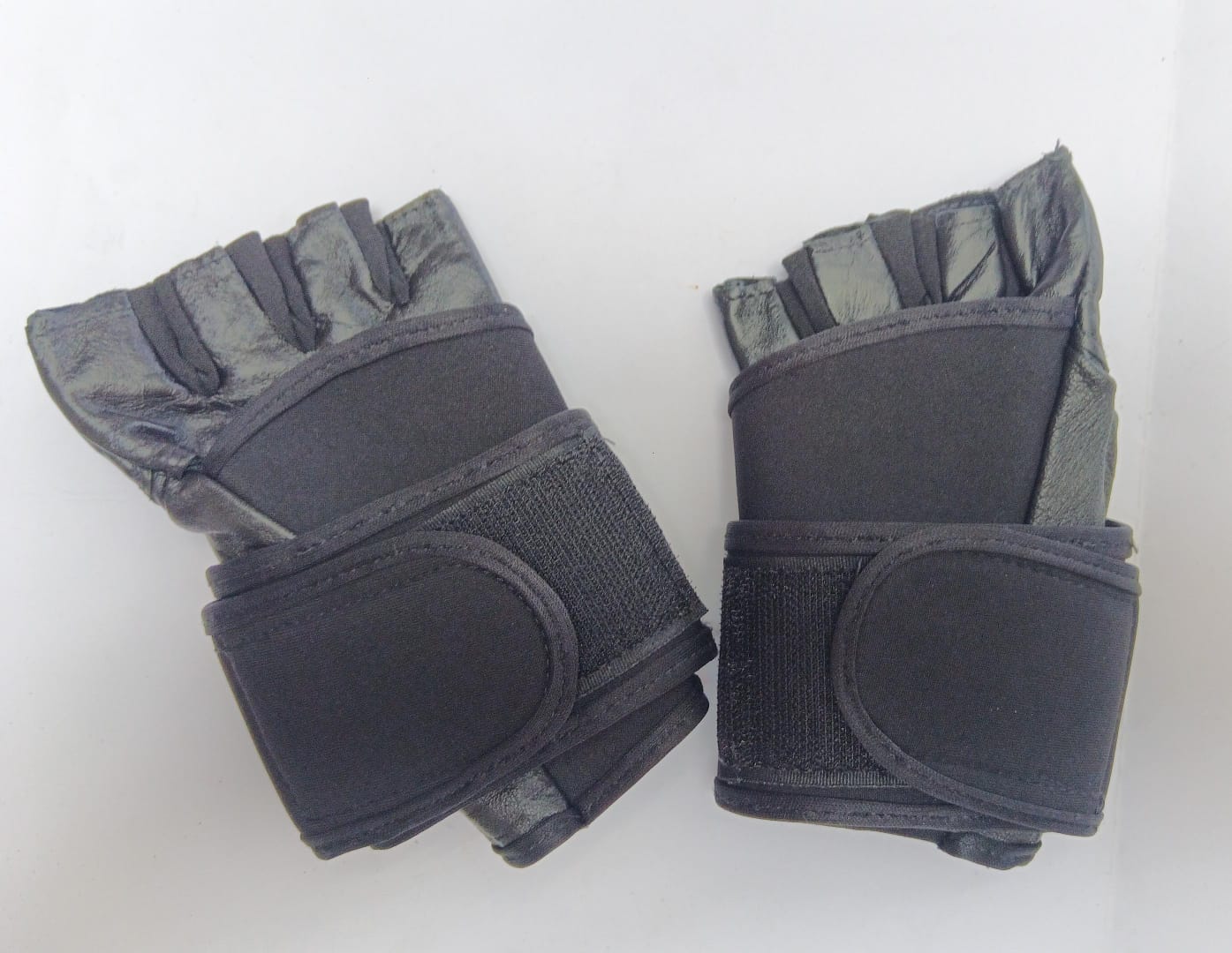 Guantes sin Dedos con Muñequera