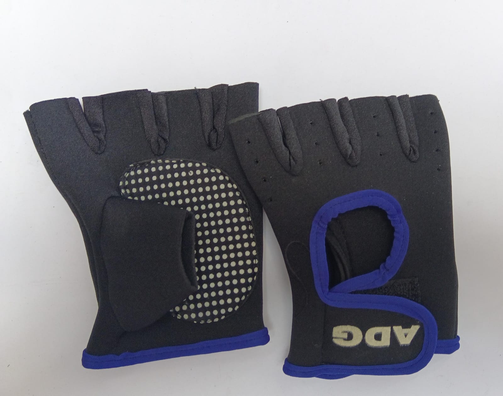 Guantes para Entrenamiento Sin Dedos ADG
