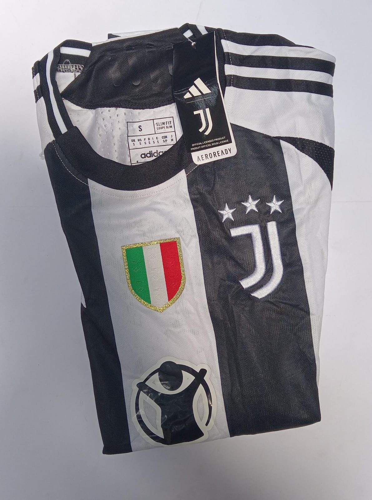 Conjunto Niño Juventus Local