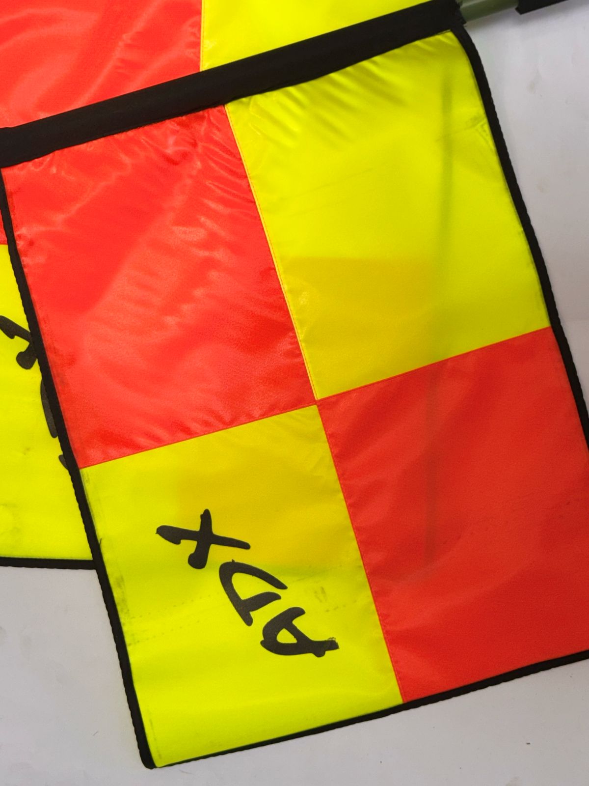 Par de Banderines de Arbitro ADX